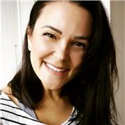 Sou psicóloga, especialista em organização mental e organização de vida. 
Ajudo pessoas a desenvolverem habilidades para serem melhores seres humanos e melhores profissionais, se destacando no mercado de trabalho